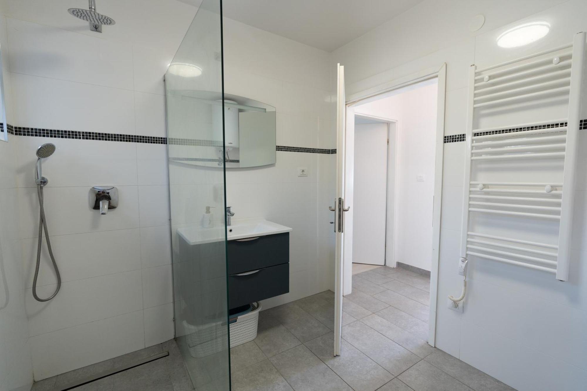 Two-Bedroom Apartment Rea In Rovinj Exterior foto