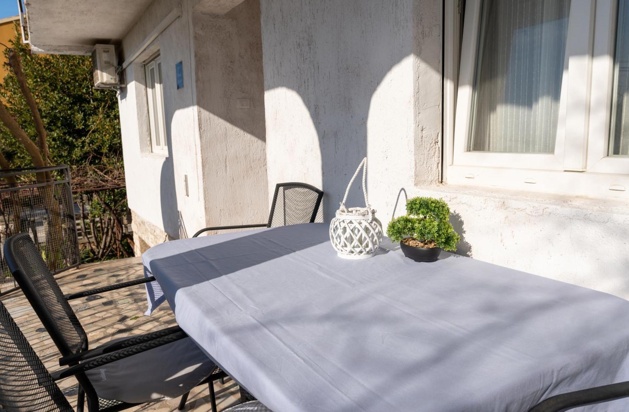 Two-Bedroom Apartment Rea In Rovinj Exterior foto